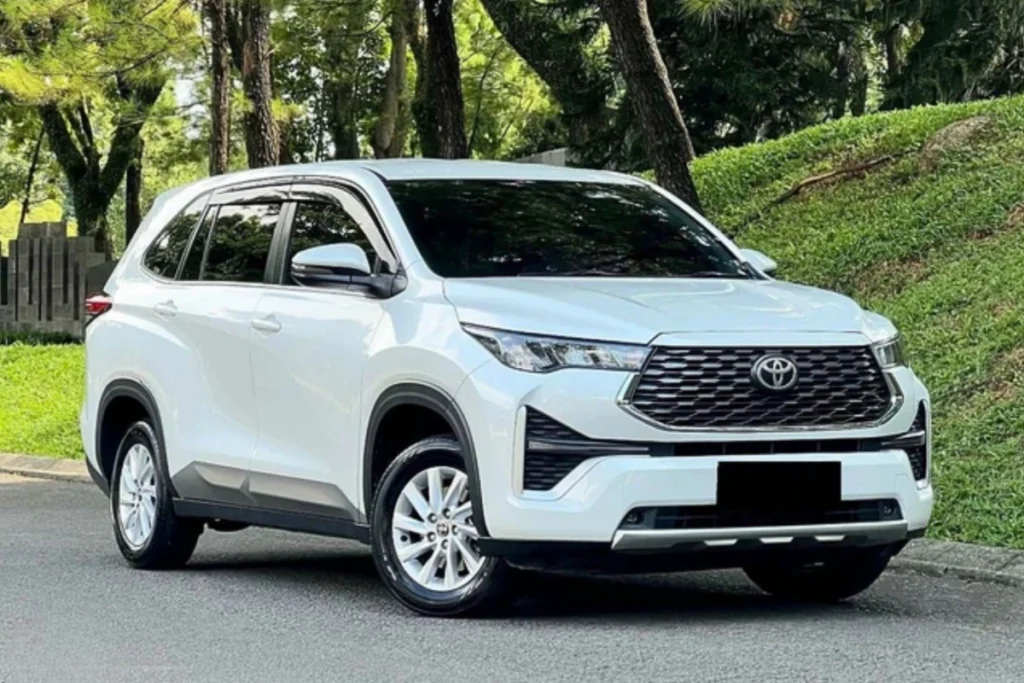 so sánh destinator và innova cross hình 2