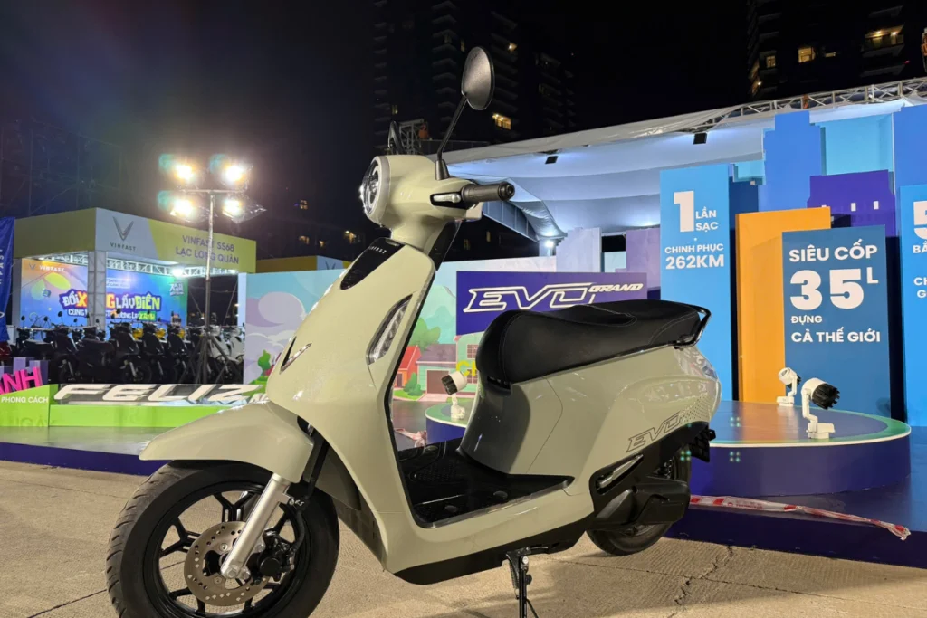 so sánh Evo 200 và Evo Grand hình 3