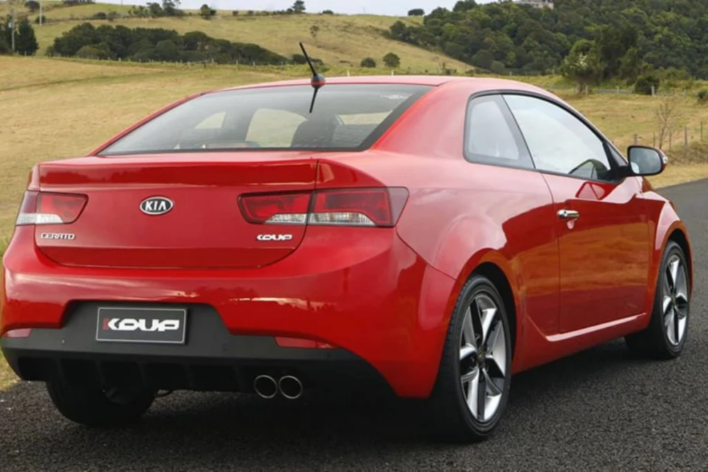 so sánh Kia K3 Luxury và Premium hình 2