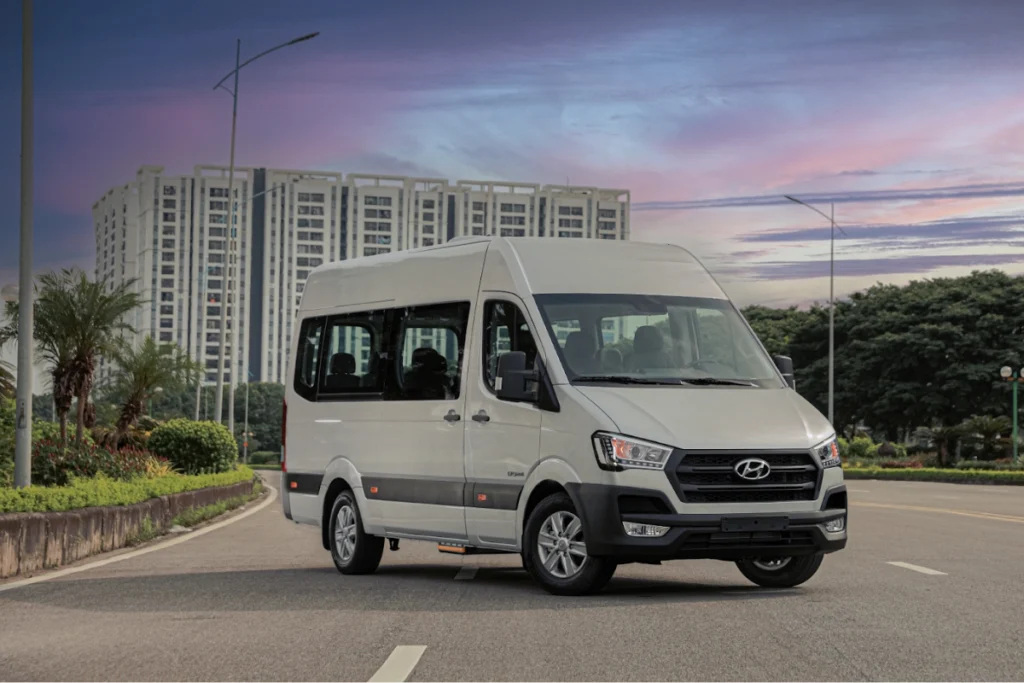 so sánh Ford Transit và Solati hinh 3