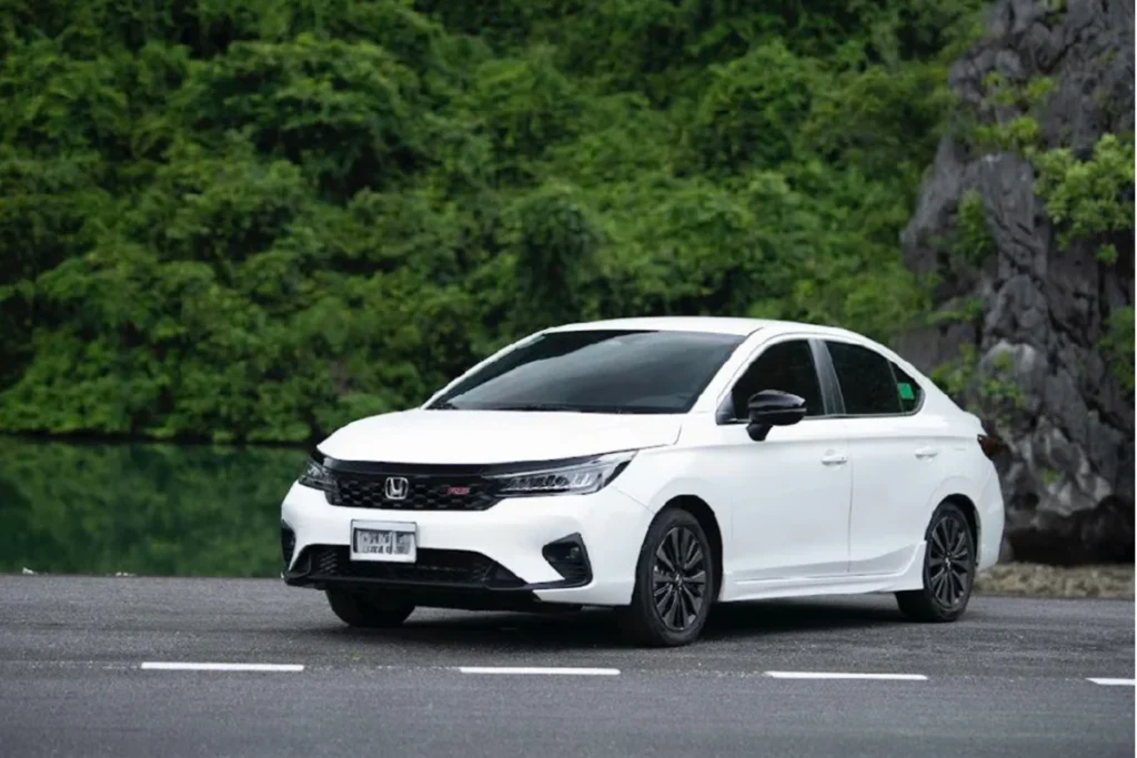 so sánh Mazda 2 và Honda City hình 3