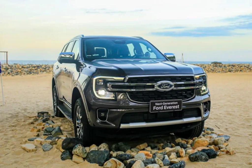 so sánh Everest Titanium 1 cầu và 2 cầu hình 3