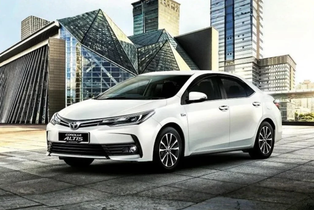 bình xăng xe Toyota Corolla Altis