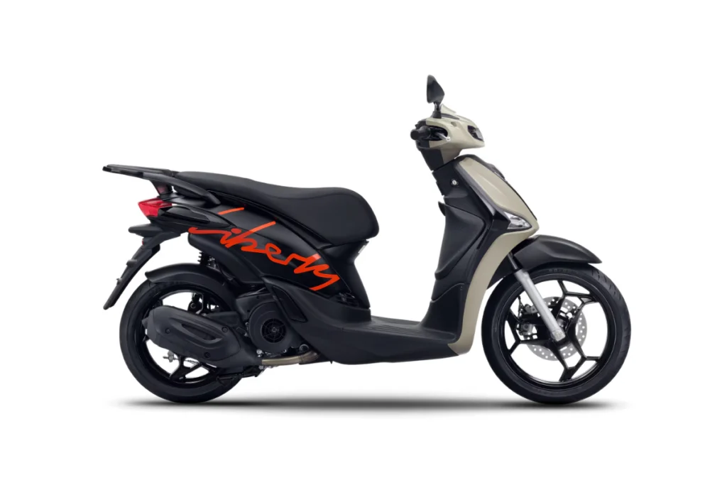 xe Liberty có mấy màu hình 2
